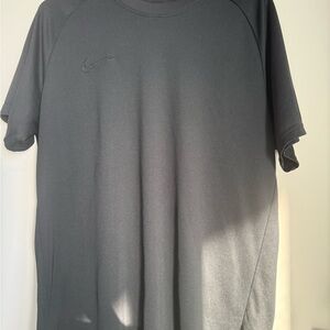Nike Men's Dark Gray Short Sleeve Tee